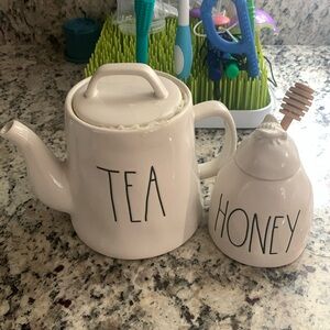 Rae Dunn tea and honey